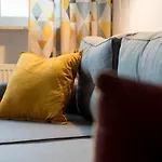 Ochota Homely Apartment