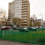 Ochota Homely Apartment
